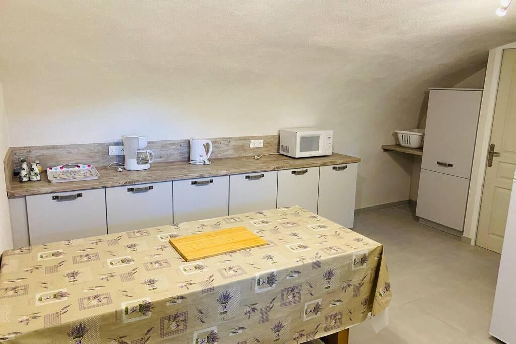 Escoutay Dans Bastide Medievale Saint-Thomé エクステリア 写真